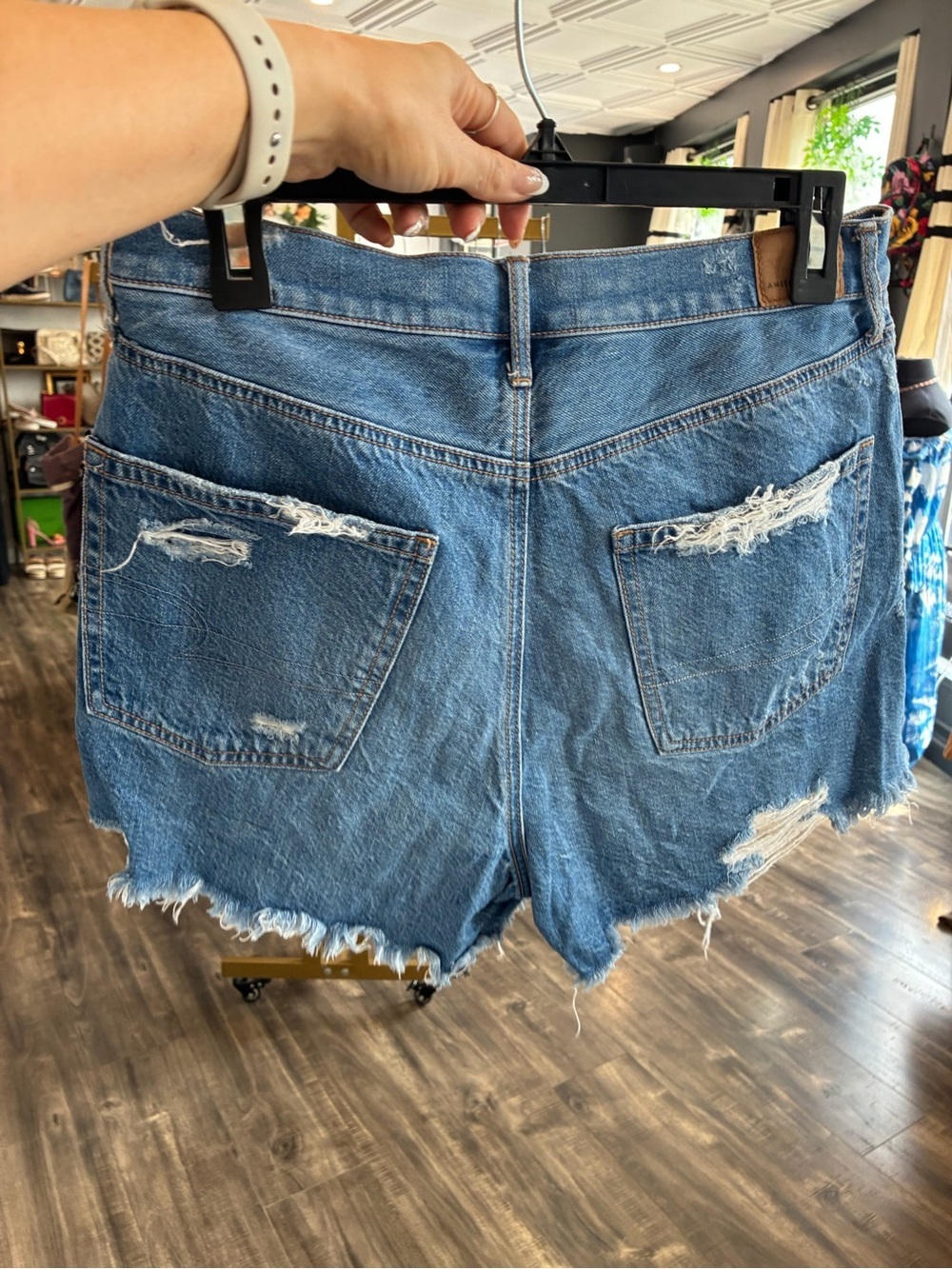 American Eagle Outfitters Distressed  Denim highest rise boyfriend shorts - Picture 2 of 4